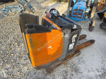 Transpaleta acompañante Still