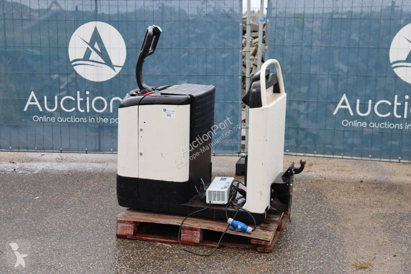 Transpalette Crown GPC-TOW