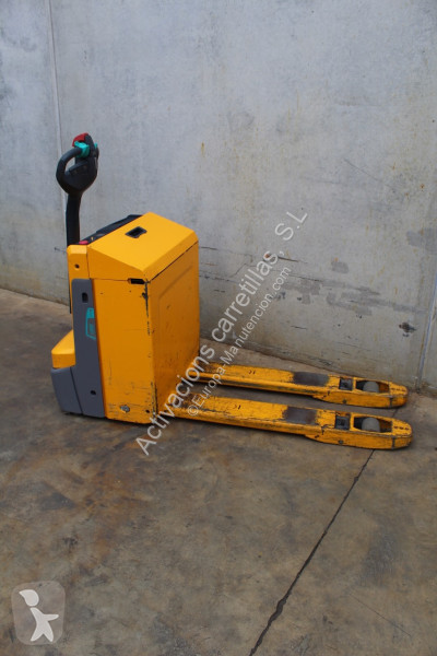 منصة نقالة Jungheinrich 222 LI-ION