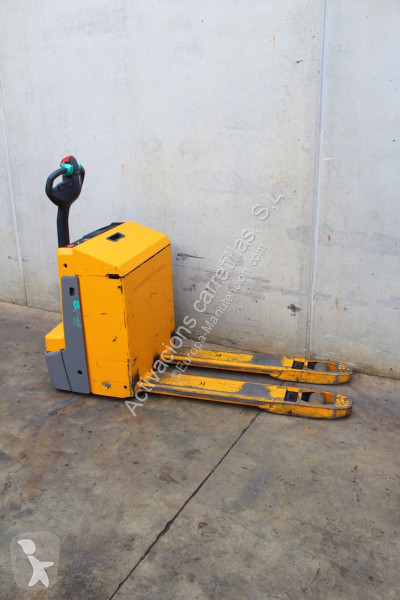 منصة نقالة Jungheinrich 222 LI-ION