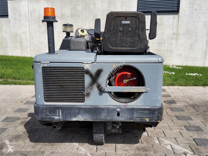 Transpaleta  Kehrmaschine KM 130/300 RLPG