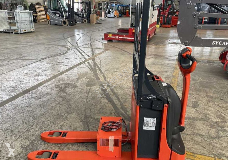 منصة نقالة Linde T16