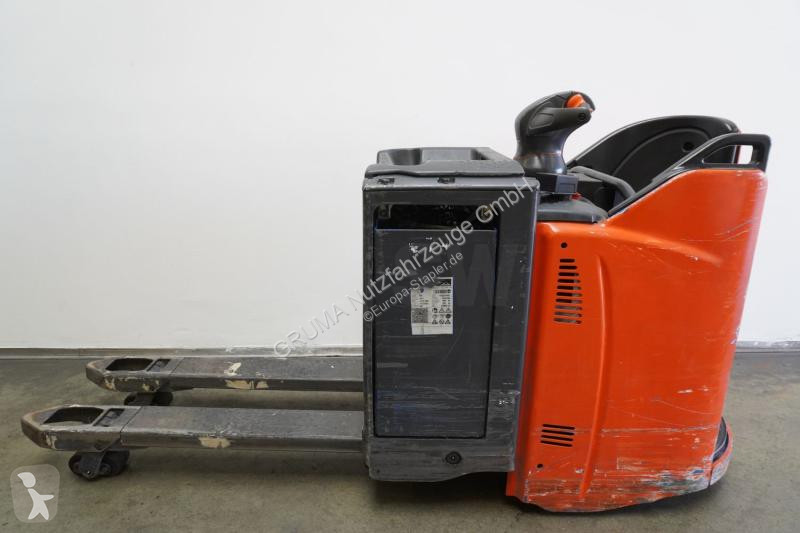 منصة نقالة Linde 131-08