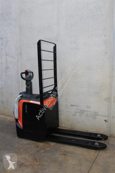 平台堆垛车 BT LPE200