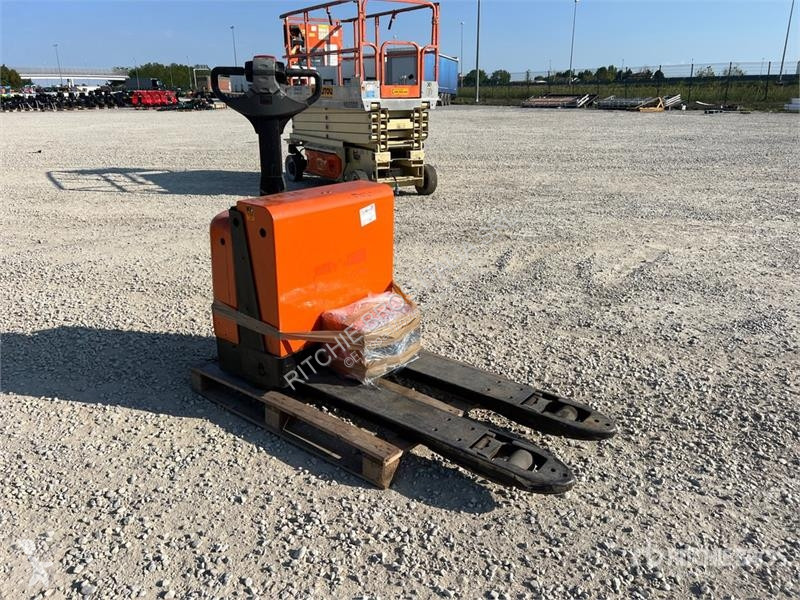 Transpaleta Toyota 7PM20 2000 kg Electric...