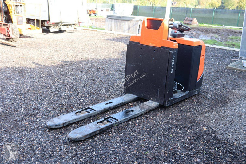 Porta paletes Toyota OSE250