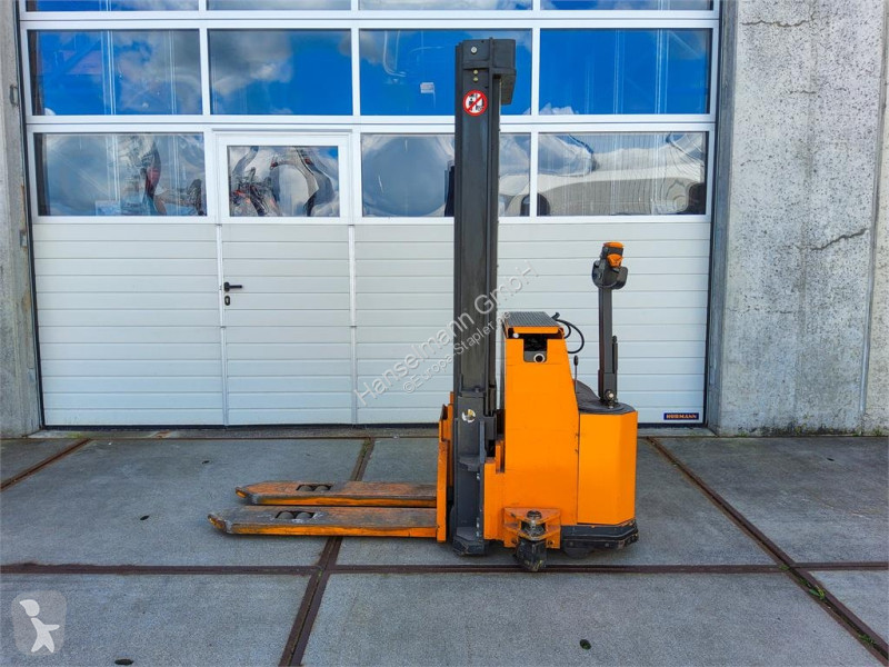 منصة نقالة Still EGV 2000