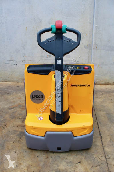 منصة نقالة Jungheinrich 222 LI-ION
