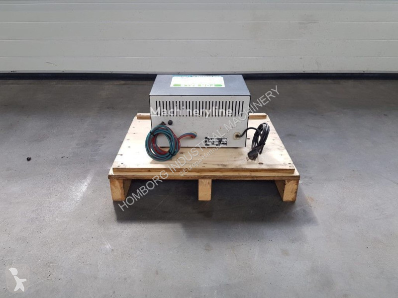 Magazijnmachines  Acculader 24 Volt Acculader...