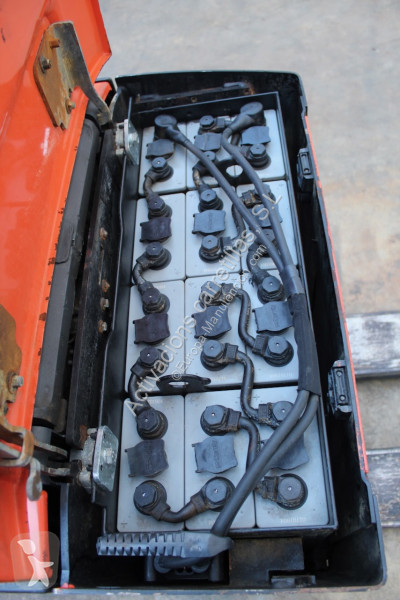 منصة نقالة BT LPE 220 1590x550mm