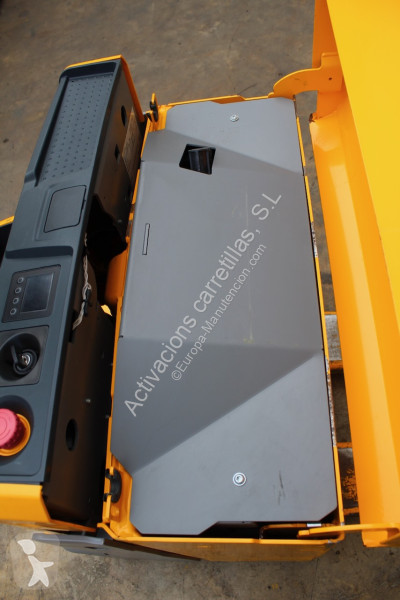 منصة نقالة Jungheinrich 222 LI-ION