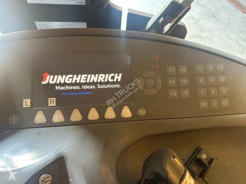 رافعة شوكية مع تحميل جانبي Jungheinrich ETX513