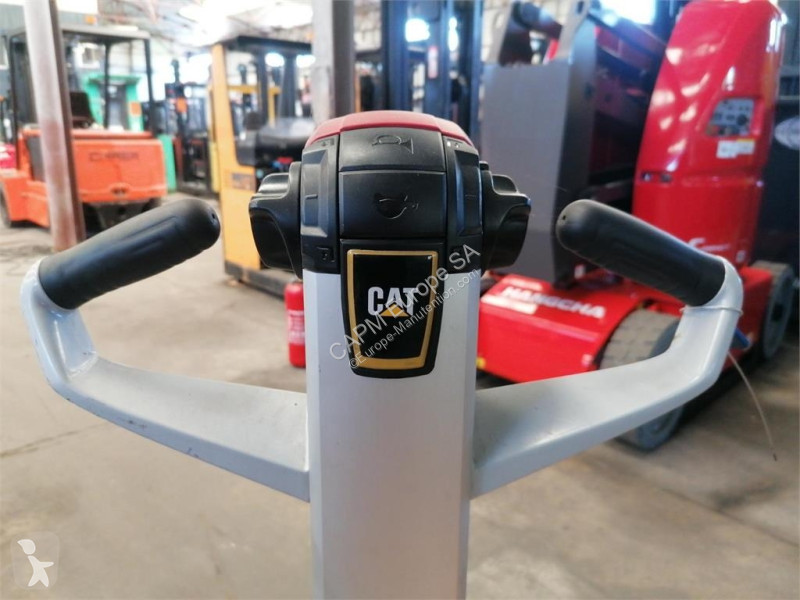 Транспалетна количка Caterpillar NPP20N2