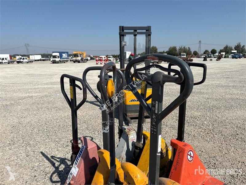 平台堆垛车  Pallet Jack