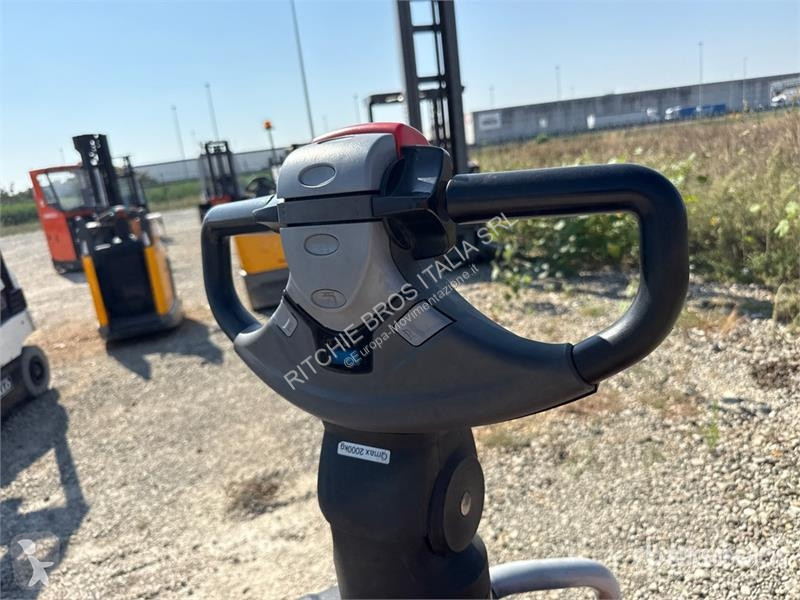 Empilhador porta paletes Toyota Electric Pallet...