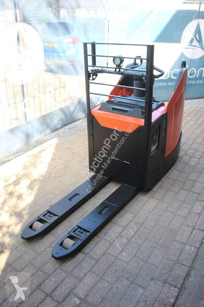Porta paletes Toyota LPE220