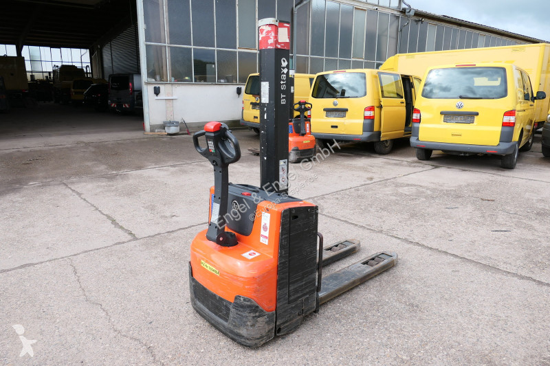 Apilador BT SWE 080L