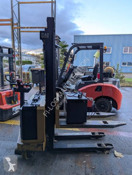 Gerbeur Caterpillar NSP20