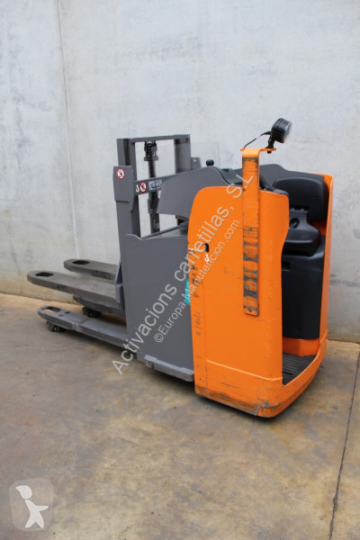 Apilador Jungheinrich 166 ZT