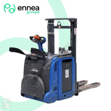 Linde tolóoszlopos emelőtargonca