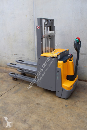 مرفاع شوكي Jungheinrich EJD 222 201 ZT LI-ION