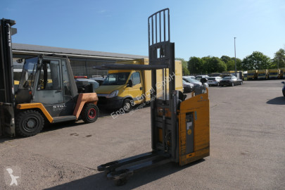 مرفاع شوكي Jungheinrich ESD 220 ESD 220