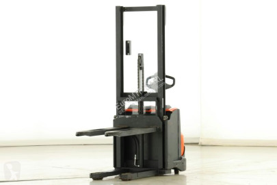 مرفاع شوكي Toyota SWE 100