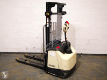 Apilador acompañante Crown WF 3000
