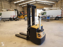 Stoccatore guida in accompagnamento Caterpillar 2.5mts/ 1.6T seminew (, Still, Linde,toyota)
