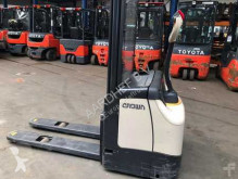 Apilador Crown ES 4000 (SALE!) usado