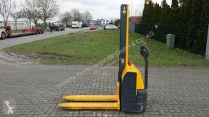 Apilador Jungheinrich EMC110 usado