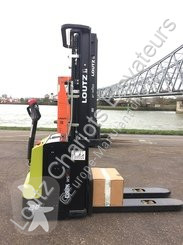 Clark WSX14 stacker used pedestrian