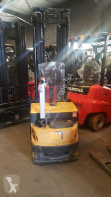 Apilador acompañante Caterpillar NSP16N2