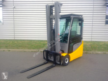 Jungheinrich stacker used