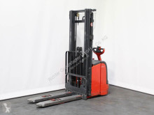 Gerbeur accompagnant Linde L 14 372