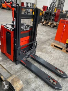 Apilador acompañante Linde L 12