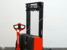 Apilador Linde L 12 i/1172 usado