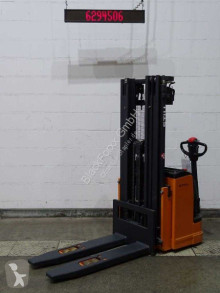 Stacker Still egv20/batt.neu usado