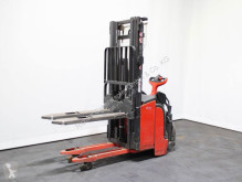 İstifleme makinesi eşlik eden Linde L 14 APi 372