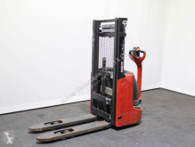 Gerbeur accompagnant Linde L 10 1172