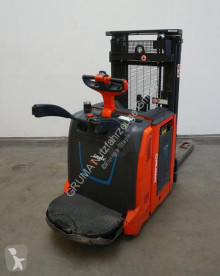 Linde stand-on stacker D 12 AP/133 ION