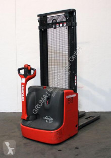 Apilador Linde L 12 usado