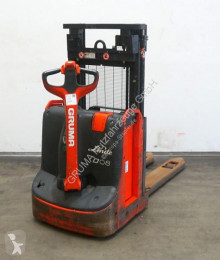 Stoccatore Linde D 08/1160 usato