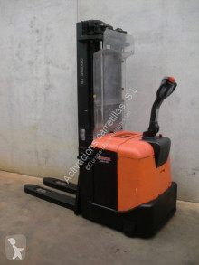 Apilador BT SPE 160 usado