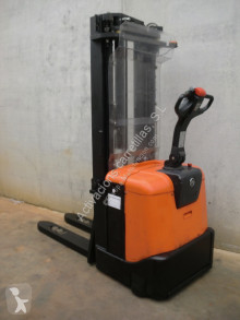 Stacker BT SPE 160 usado