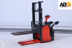 Apilador Linde L14AP de conductor a pie usado