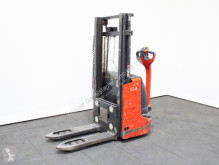 Apilador Linde L 12 1172 acompañante usado
