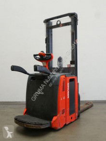 Apilador Linde L 12 de conductor a pie usado