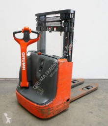 Apilador Linde L 12 usado