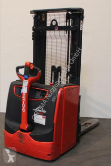 Apilador Linde L 16 i/1173 usado